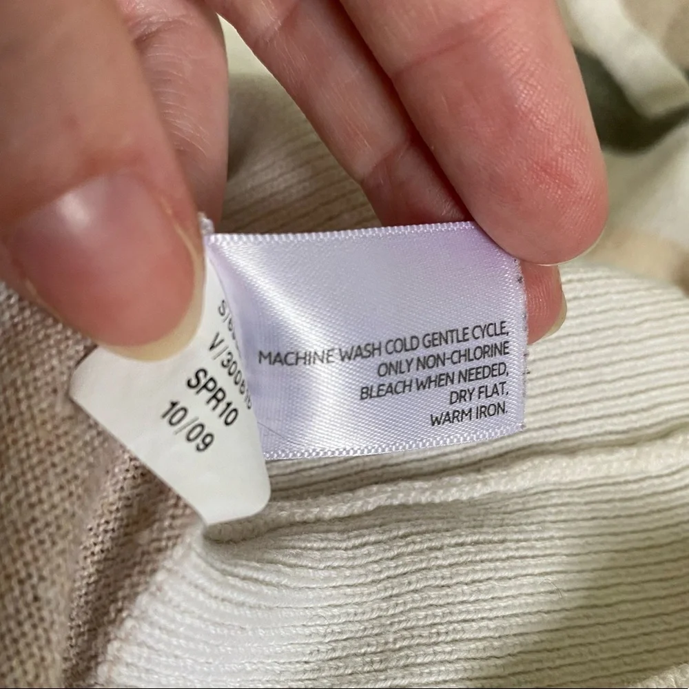 Old Navy Striped Soft V neck Sweater - Picture 5 of 5